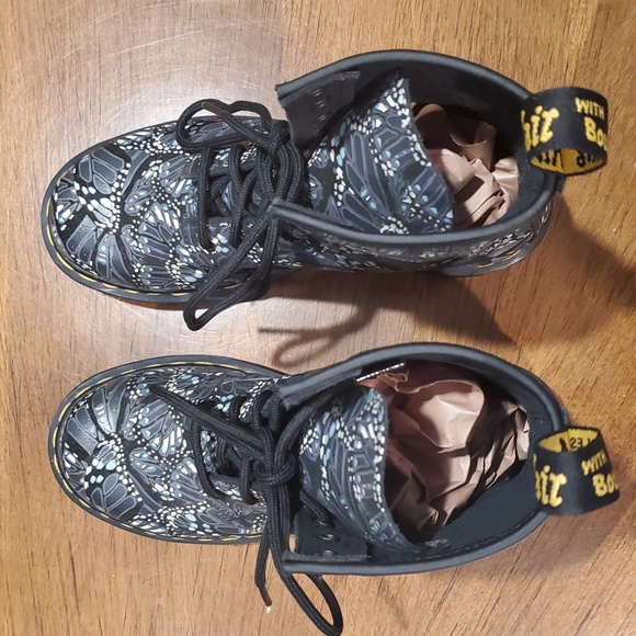 Like NEW Dr Martens Butterfly Pascal Boots - Picture 6 of 13